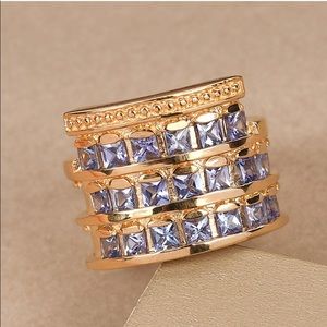 - Ring tanzanite ring in vermeil YG over sterling silver